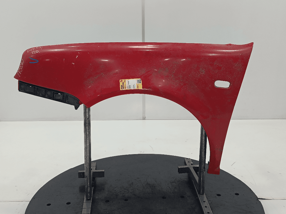 Крыло переднее левое к Volkswagen Golf 4 (97-06)