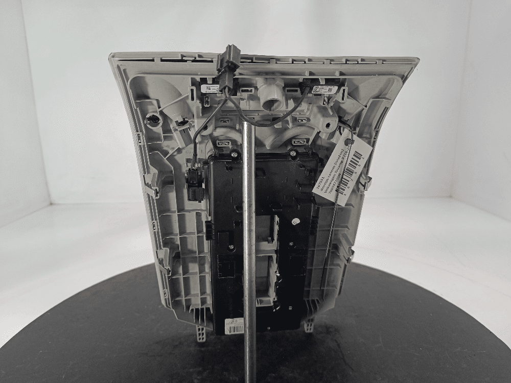 Фонарь салона (плафон) к Volkswagen Touareg 3 (18-24)