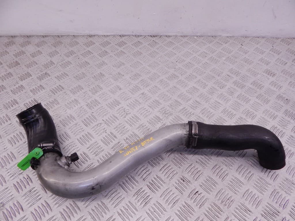 Патрубок интеркулера к BMW 3 E46 (97-03)