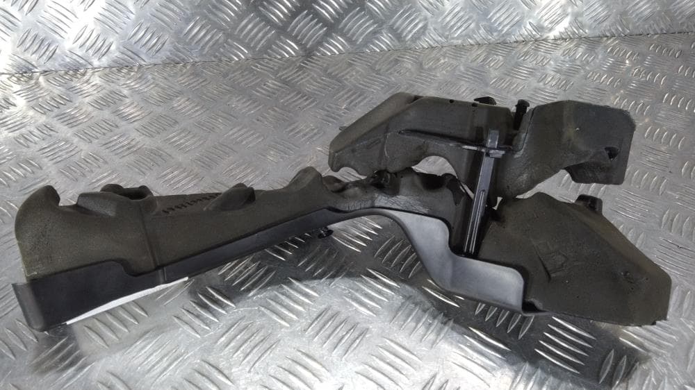 Отбойник капота (демпфер) к Jeep Grand Cherokee WL (21-24)
