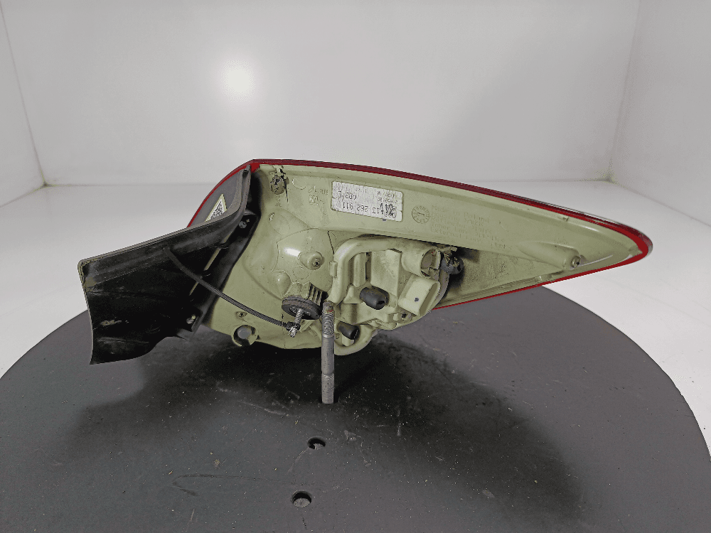 Фонарь задний левый к Opel Astra J (09-12)