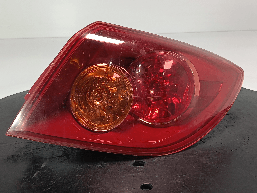 Фонарь задний правый к Mazda 3 BK (03-06)
