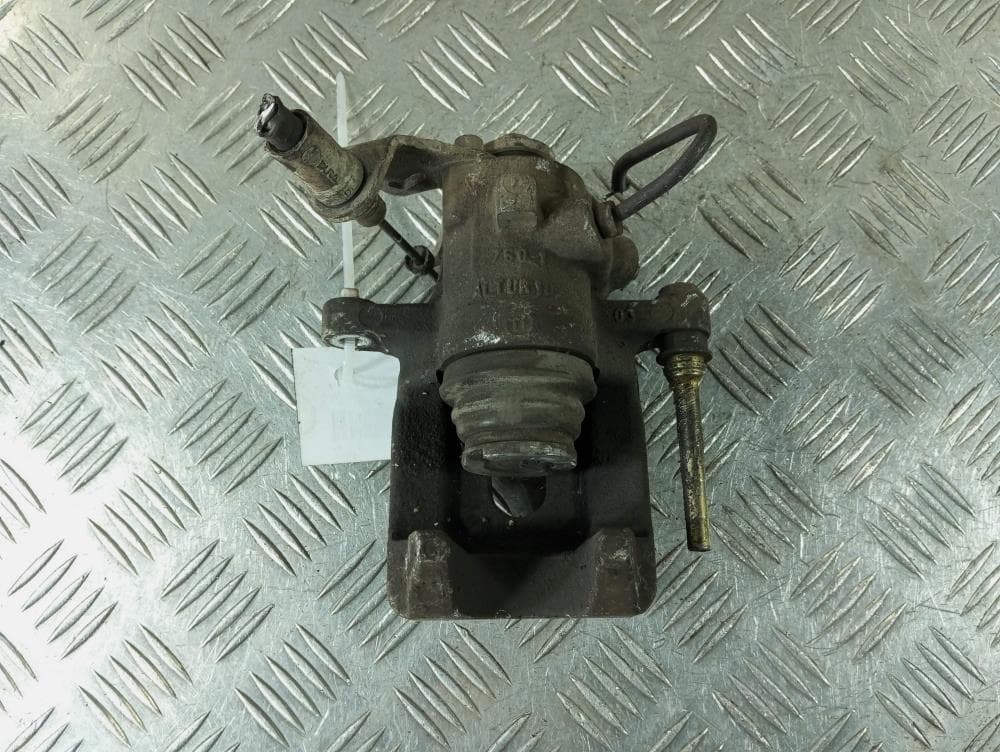 Суппорт задний левый к Citroen C4 1 (04-08)