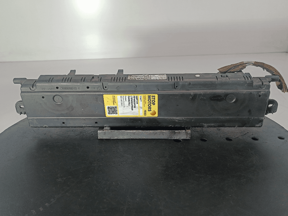 Щиток приборов (приборная панель) к Renault Scenic 2 (03-06)