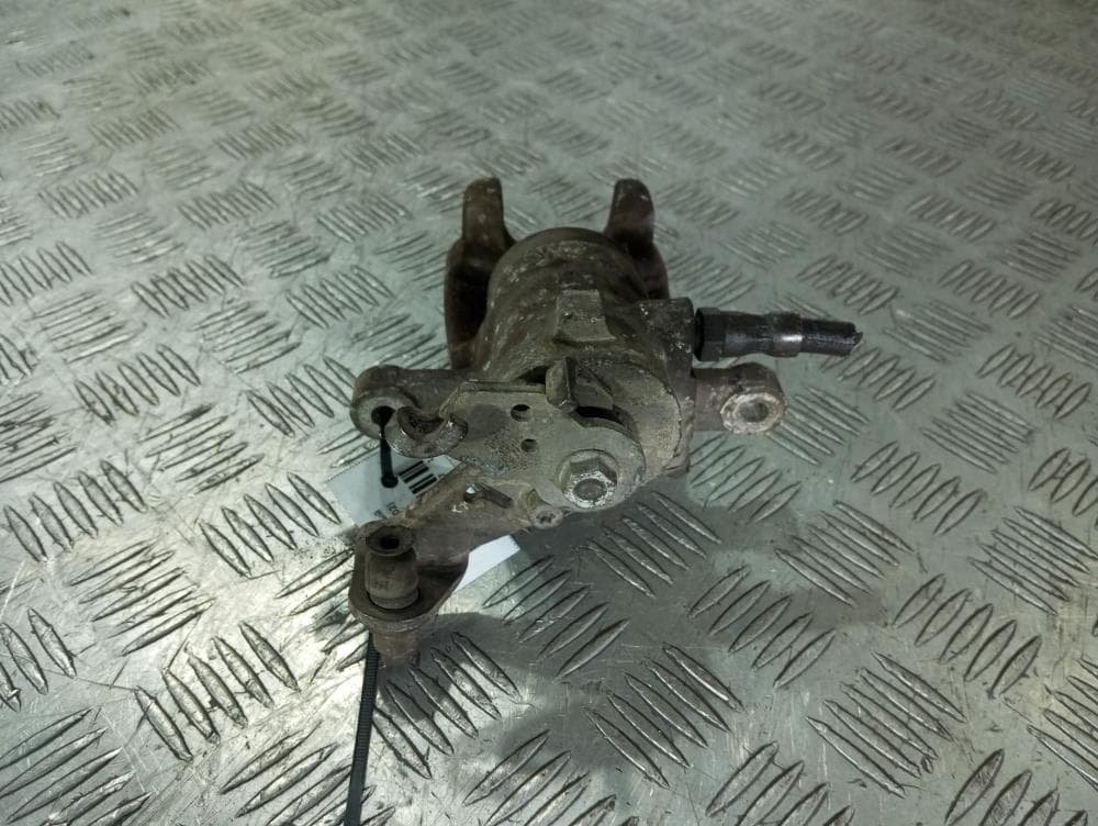 Суппорт задний левый к Alfa Romeo 156 (97-02)