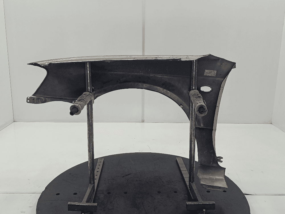 Крыло переднее правое к Subaru Legacy 3 (98-03)