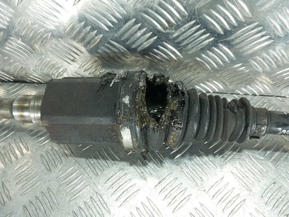 Полуось передняя правая (приводной вал, ШРУС) к BMW X6 E71/E72 (08-12)