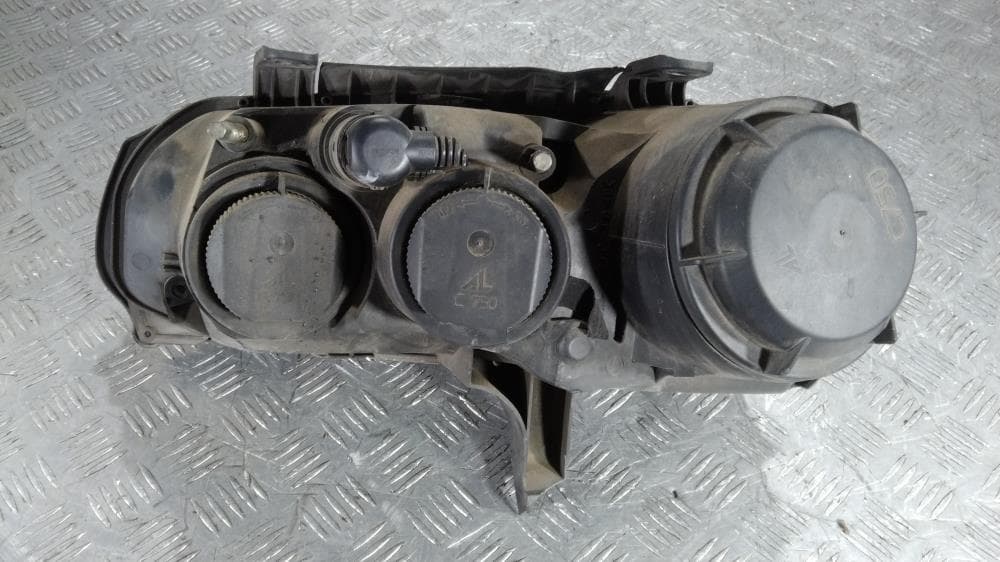 Фара правая к Alfa Romeo 159 (05-11)