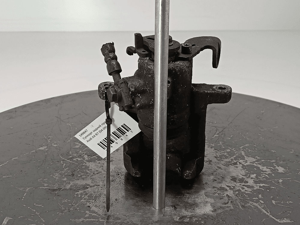 Суппорт задний правый к Audi A4 B7 (04-09)