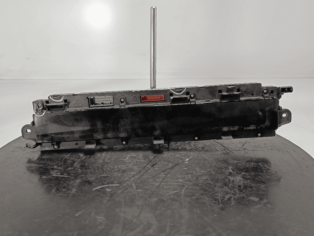 Щиток приборов (приборная панель) к Renault Scenic 2 (03-06)