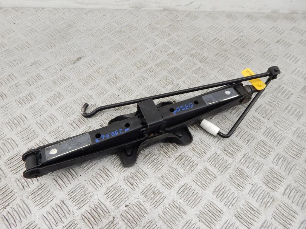 Домкрат к BMW X5 E53 Рестайлинг (03-06)