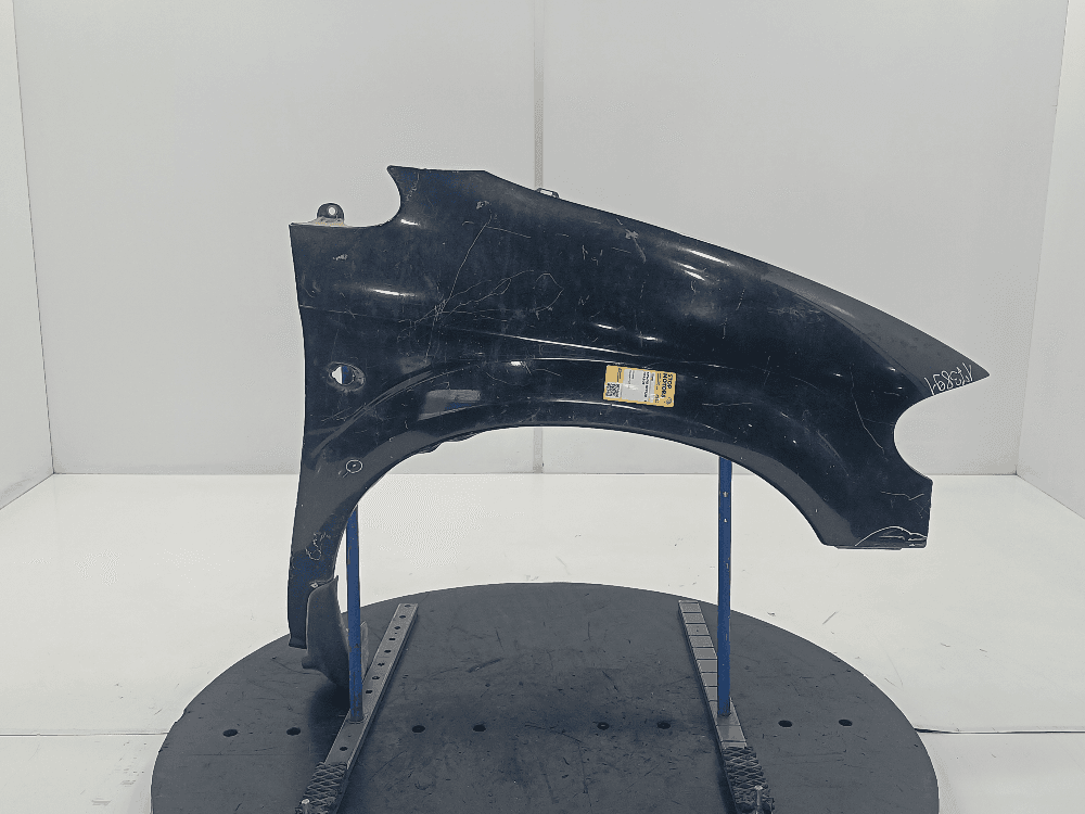 Крыло переднее правое к Chrysler Voyager 4 (01-04)