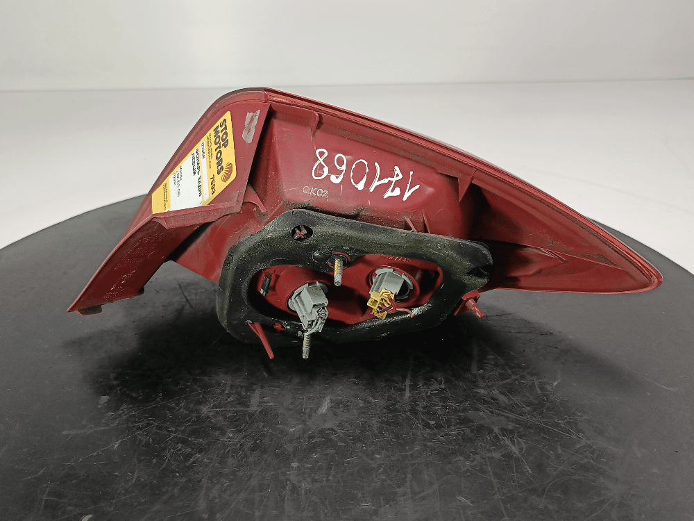 Фонарь задний левый к Mazda 3 BK (03-06)