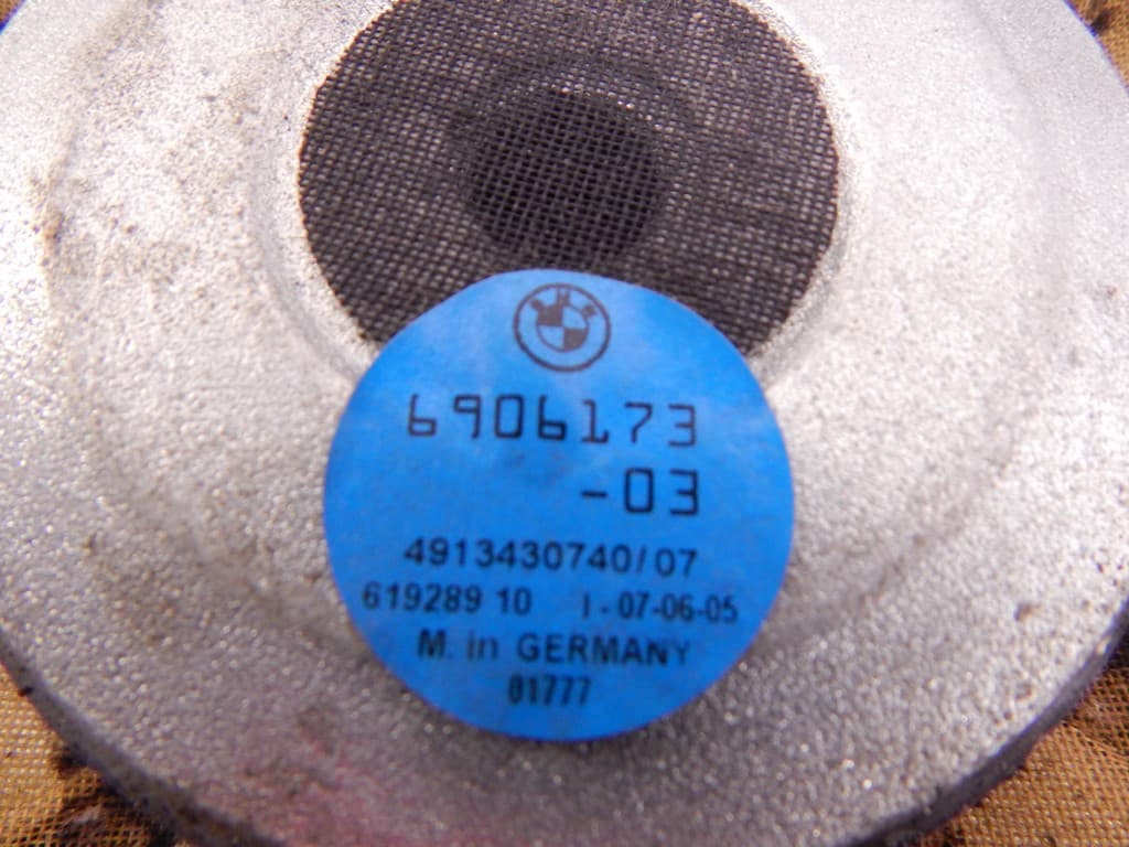 Сабвуфер к BMW 7 E65/E66 (01-05)