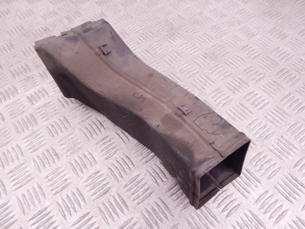 Воздуховод тормозной правый к BMW 5 E39 Рестайлинг (00-04)