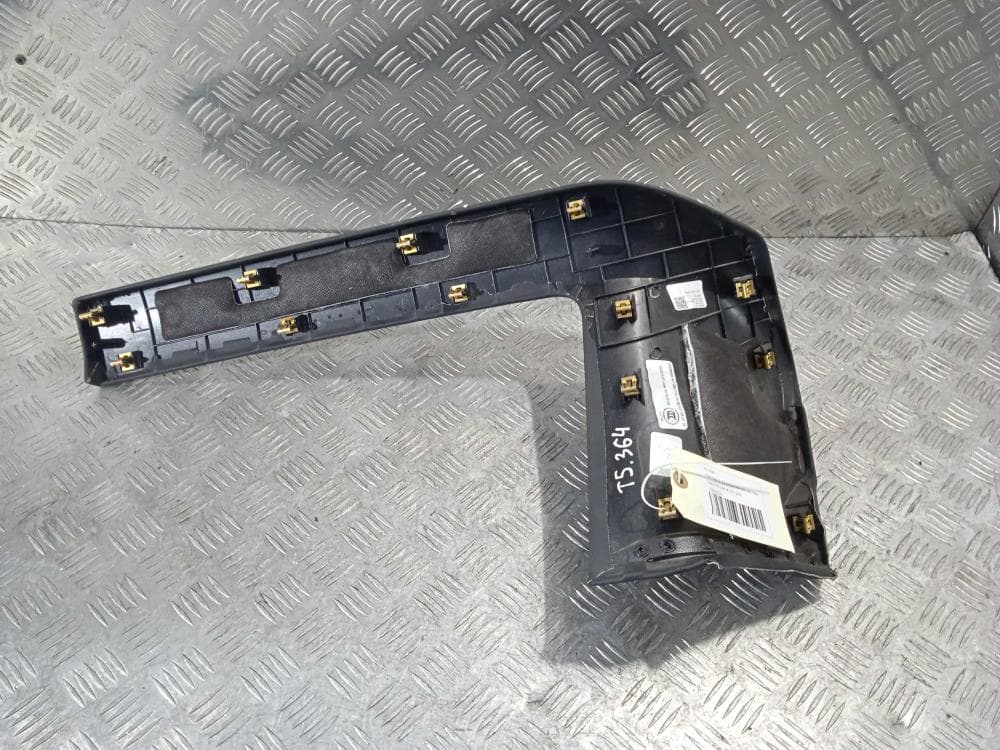 Накладка декоративная на торпедо к Tesla Model X (15-21)