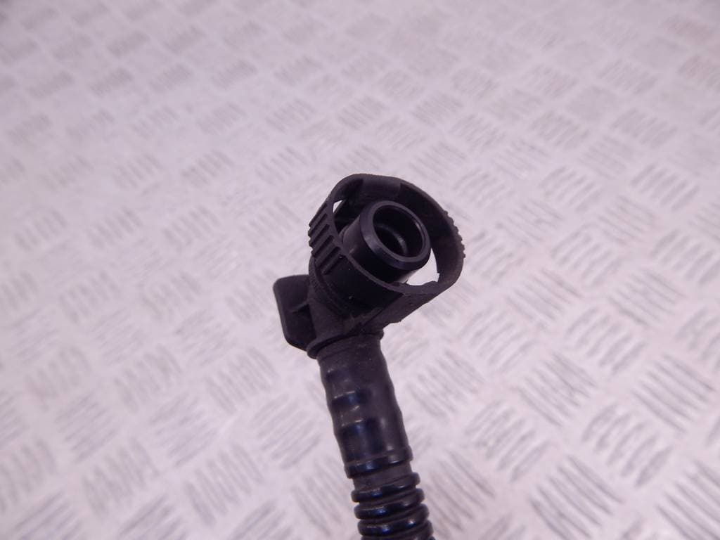 Трубка вакуумная к BMW 1 E81/E82/E87/E88 (04-07)