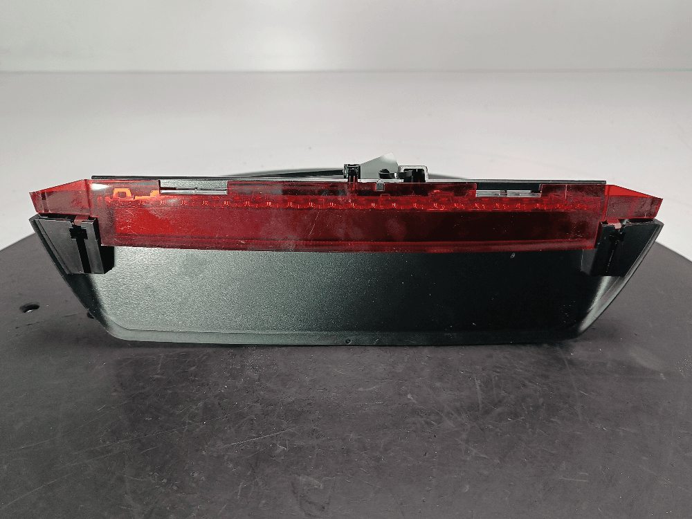 Стоп-сигнал к Volkswagen Passat B8 (14-19)