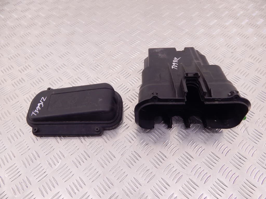 Корпус блока управления двигателем к BMW 5 F10/F11/F07 (09-13)