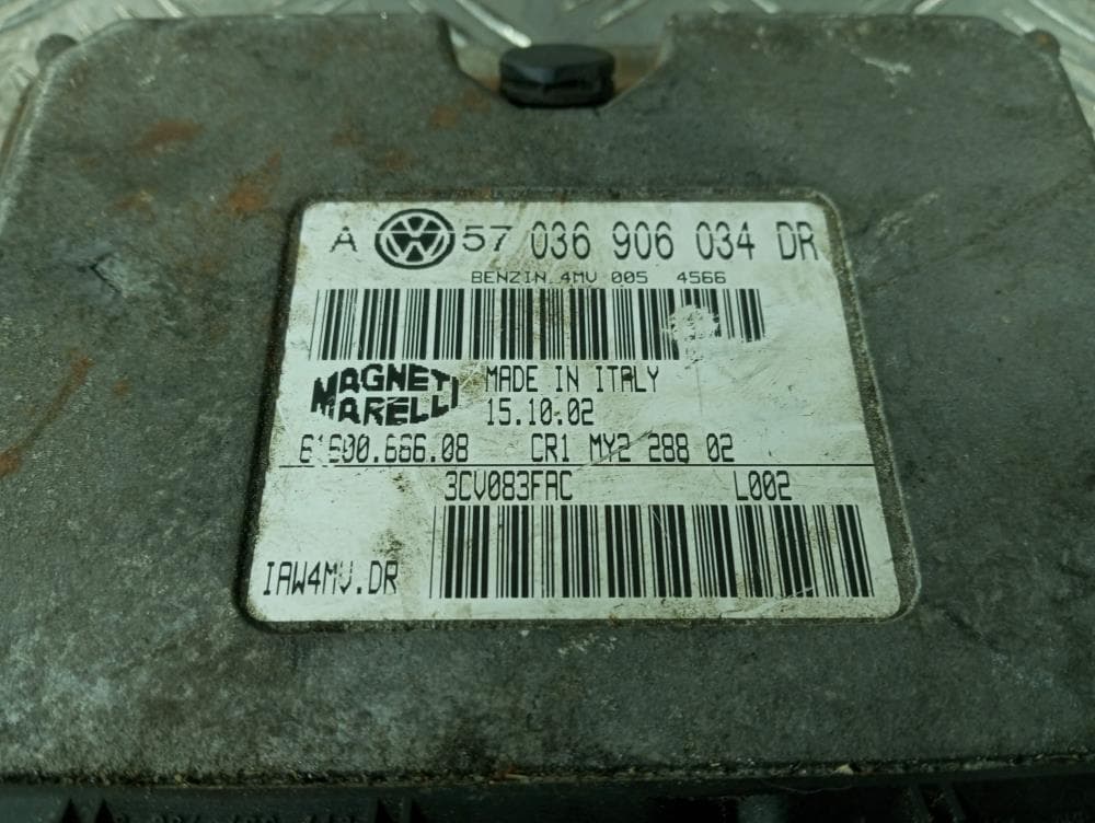 Блок управления двигателем к Volkswagen Golf 4 (97-06)