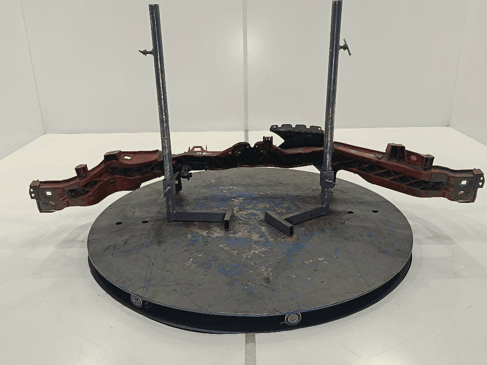 Передняя панель крепления облицовки (телевизор) к Ford C-Max 1 (03-07)