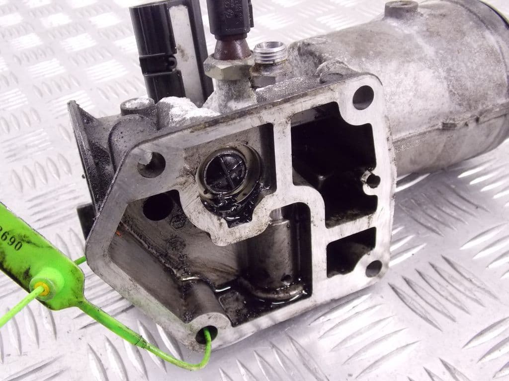 Корпус масляного фильтра к Audi A3 8P (03-05)