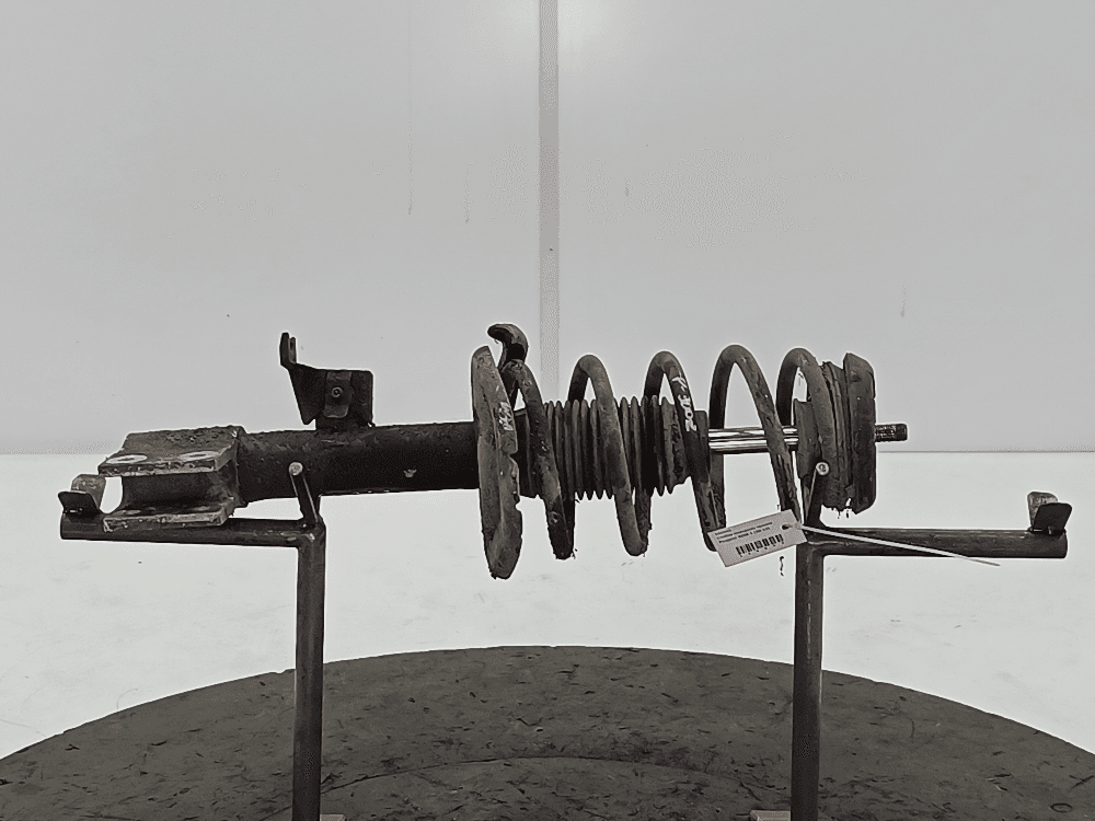 Стойка передняя правая к Peugeot 3008 1 (10-13)