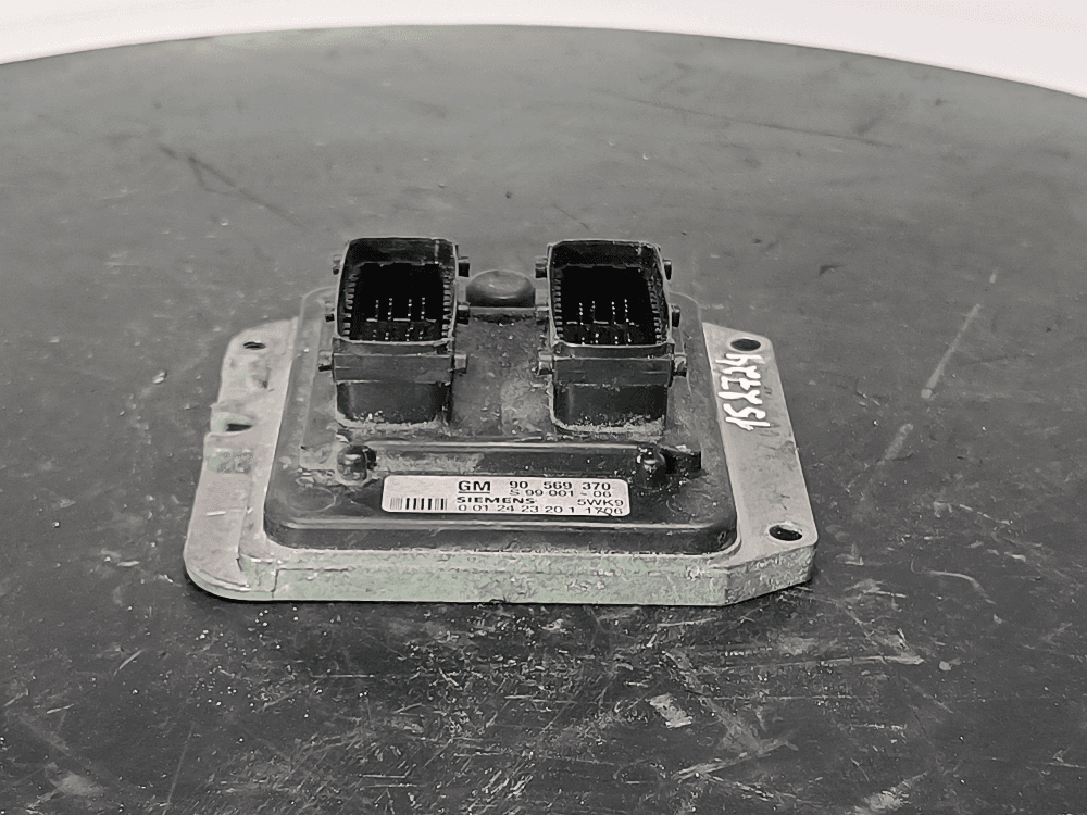 Блок управления двигателем к Opel Vectra B (95-99)