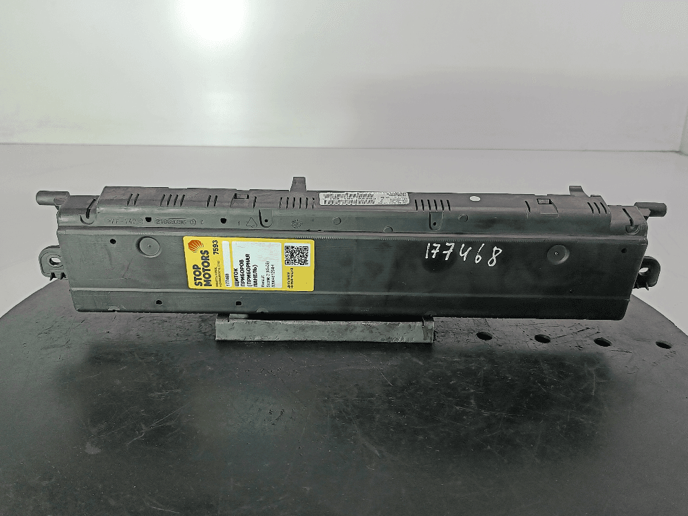 Щиток приборов (приборная панель) к Renault Scenic 2 (03-06)