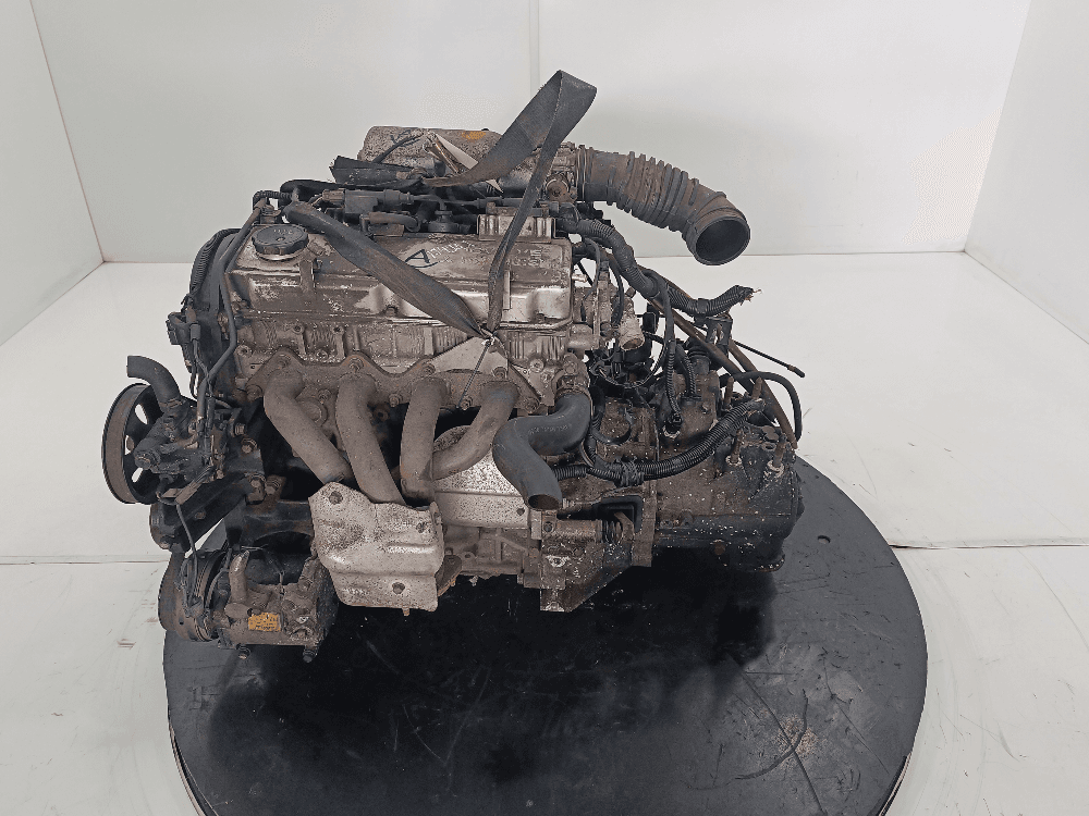 Двигатель к Mitsubishi Space Wagon 1 (83-91)