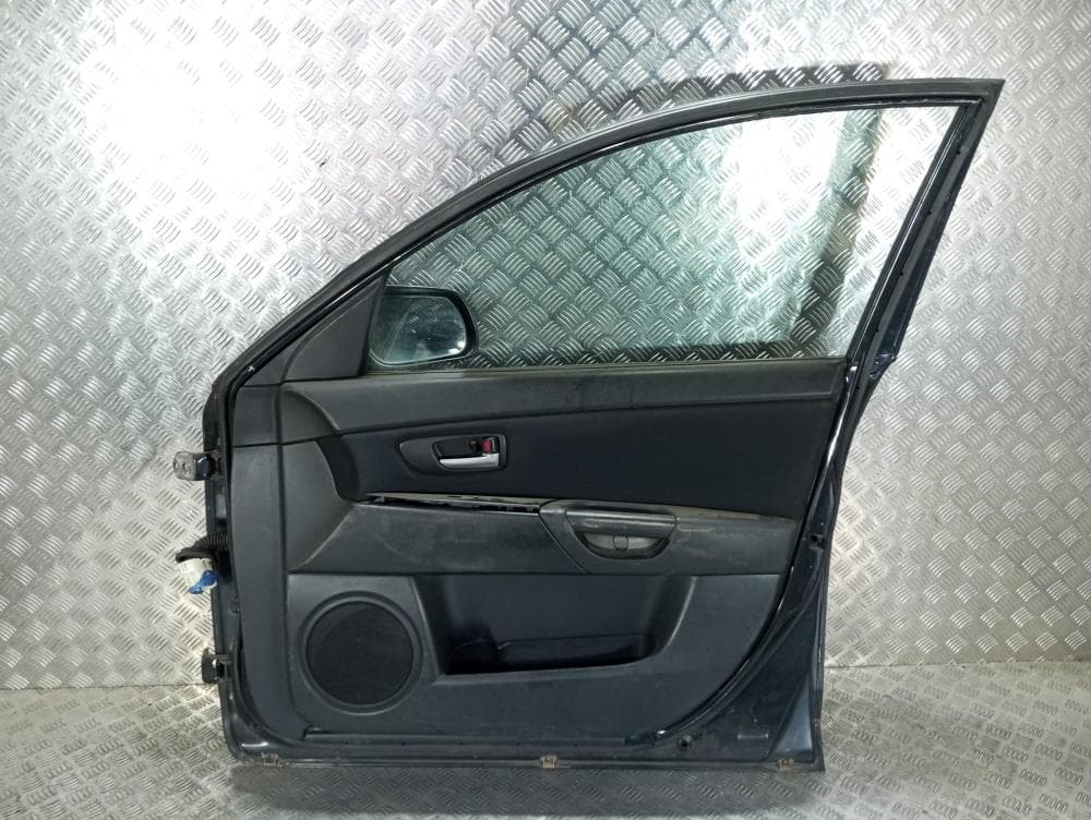 Дверь передняя правая к Mazda 3 BK (03-06)