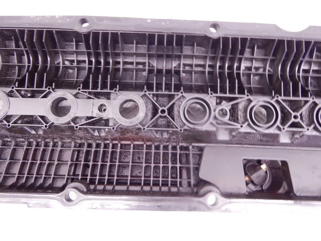 Клапанная крышка к BMW 5 E39 (95-00)