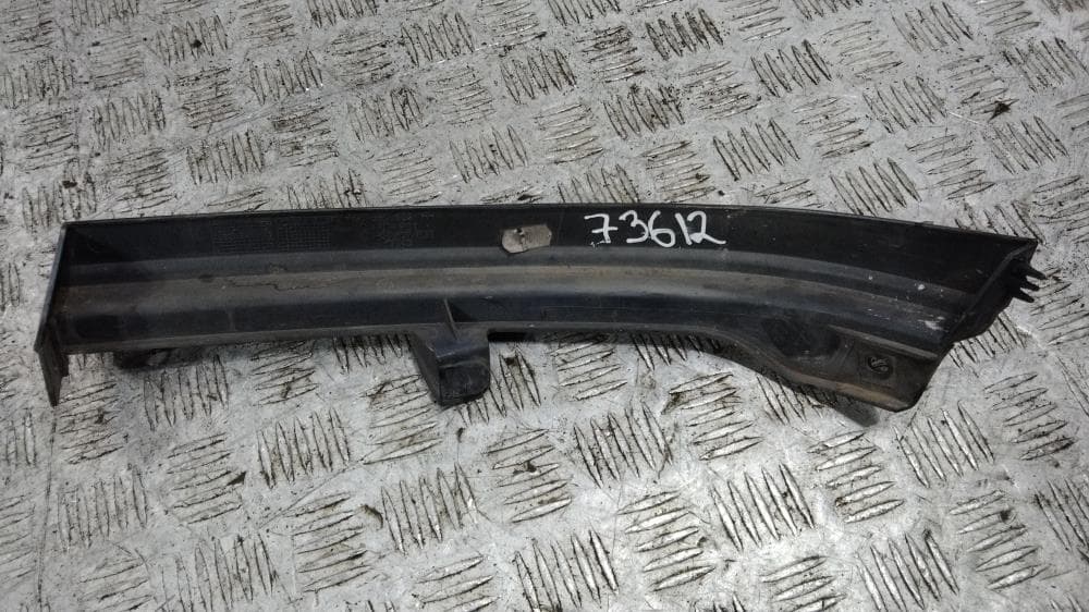 Накладка (ресничка) правой фары к Opel Zafira A (99-03)