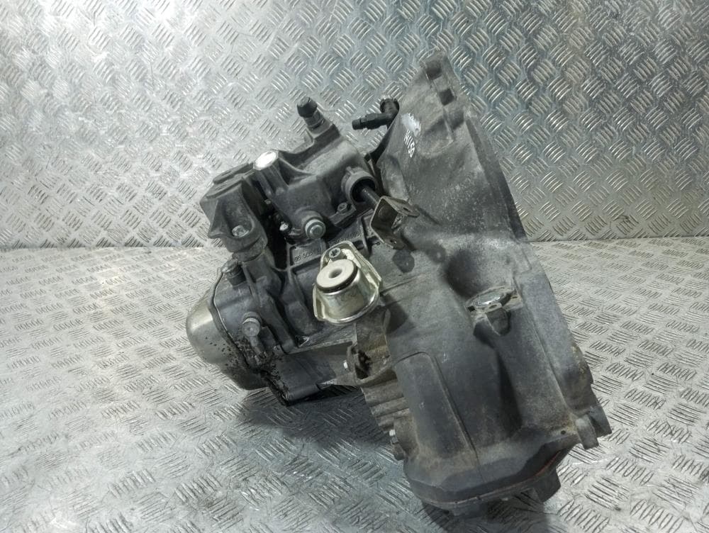 КПП механическая (МКПП) к Opel Corsa D (06-11)