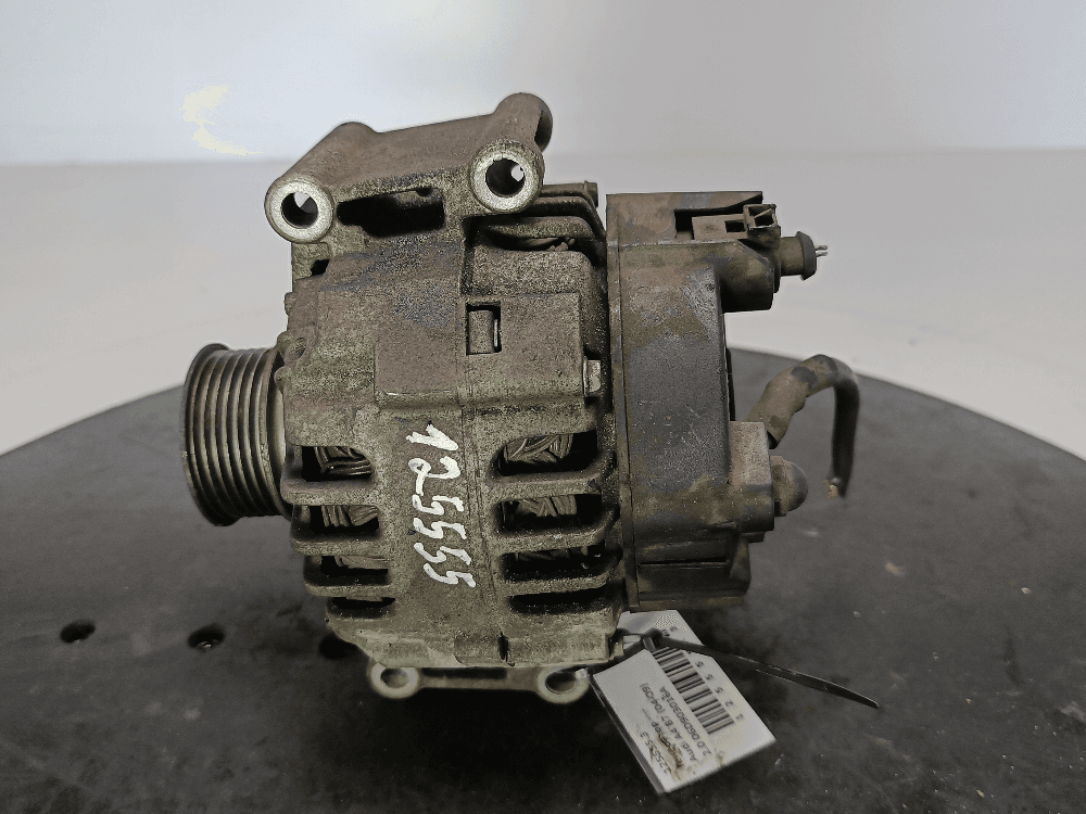 Генератор к Audi A4 B7 (04-09)
