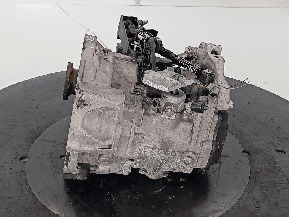 КПП механическая (МКПП) к Volkswagen Golf 5 (03-09)