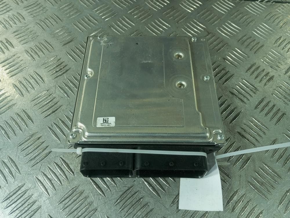 Блок управления двигателем к BMW 1 E81/E82/E87/E88 (04-07)