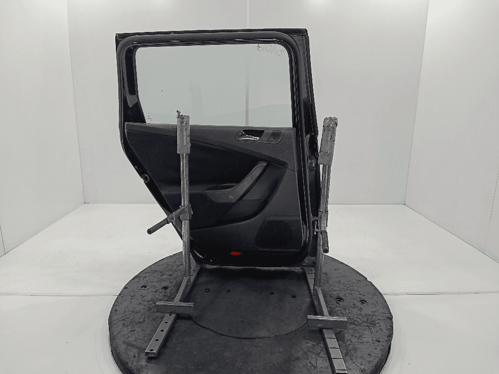 Дверь задняя левая к Volkswagen Passat B6 (05-10)