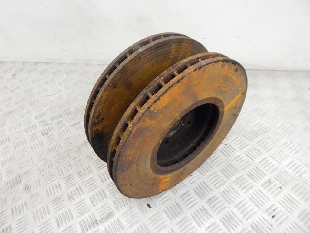 Диск тормозной передний к BMW X5 E53 (99-03)