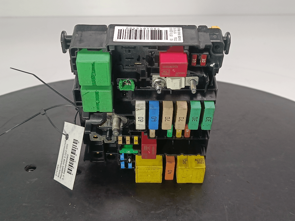 Блок предохранителей к Peugeot 208 1 (12-15)