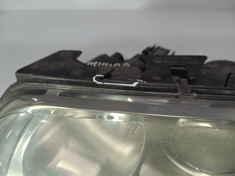 Фара левая к Volkswagen Passat B5+ Рестайлинг (00-05)