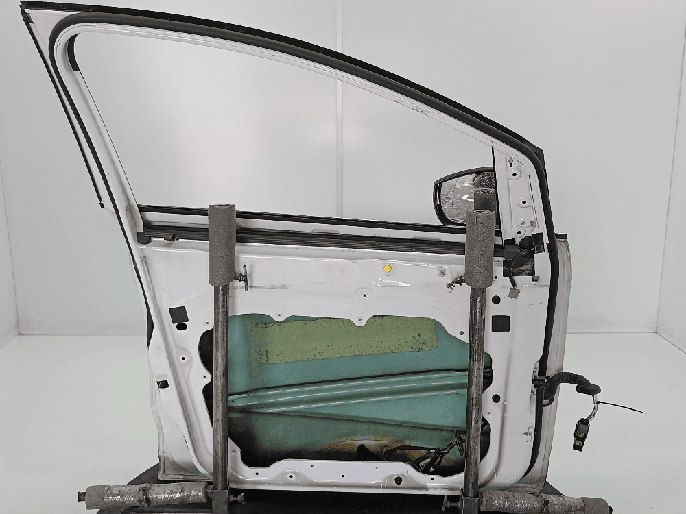 Дверь передняя левая к Ford Kuga 1 (08-13)