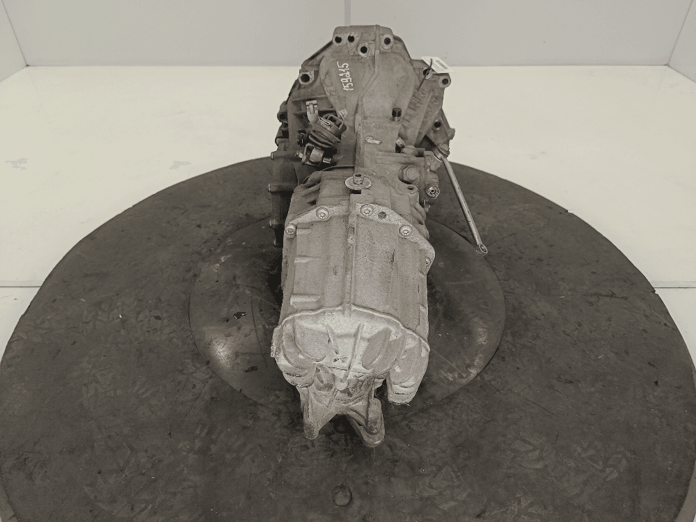 КПП механическая (МКПП) к Audi A6 C6/4F (04-08)