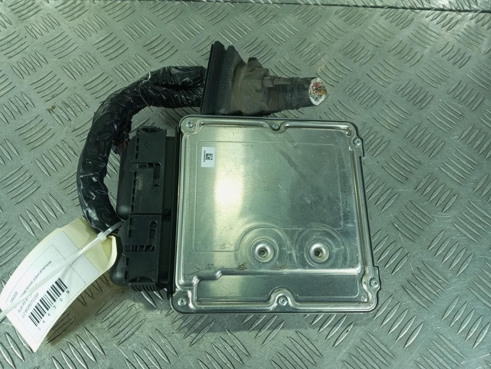 Блок управления двигателем к Audi A5 8T (07-11)