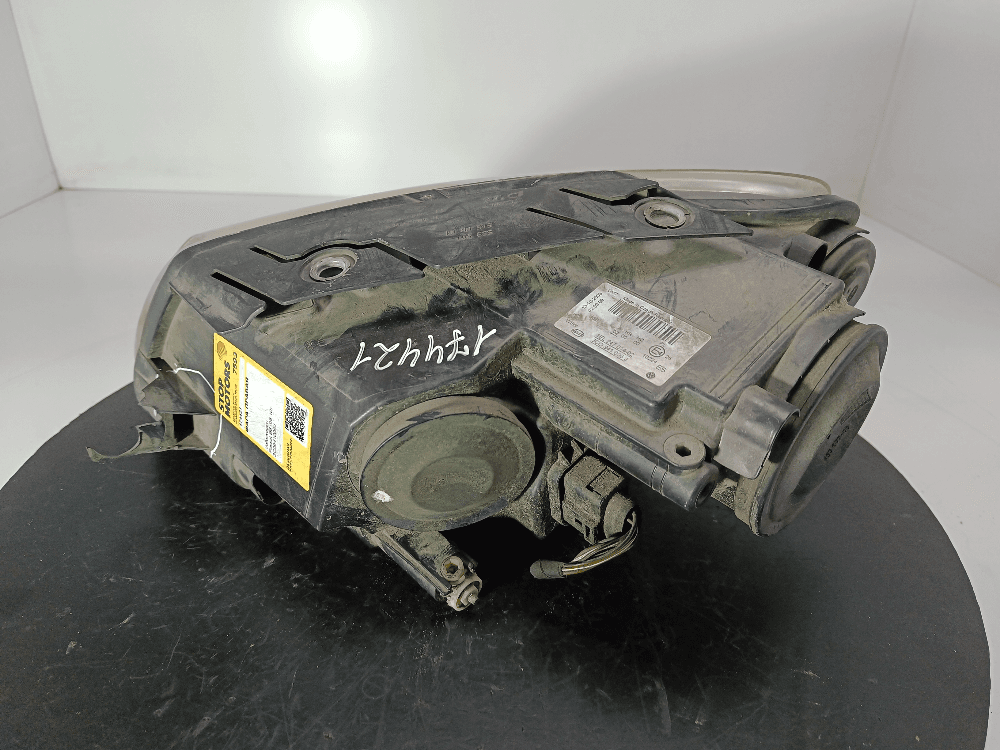 Фара правая к Volkswagen Passat B6 (05-10)
