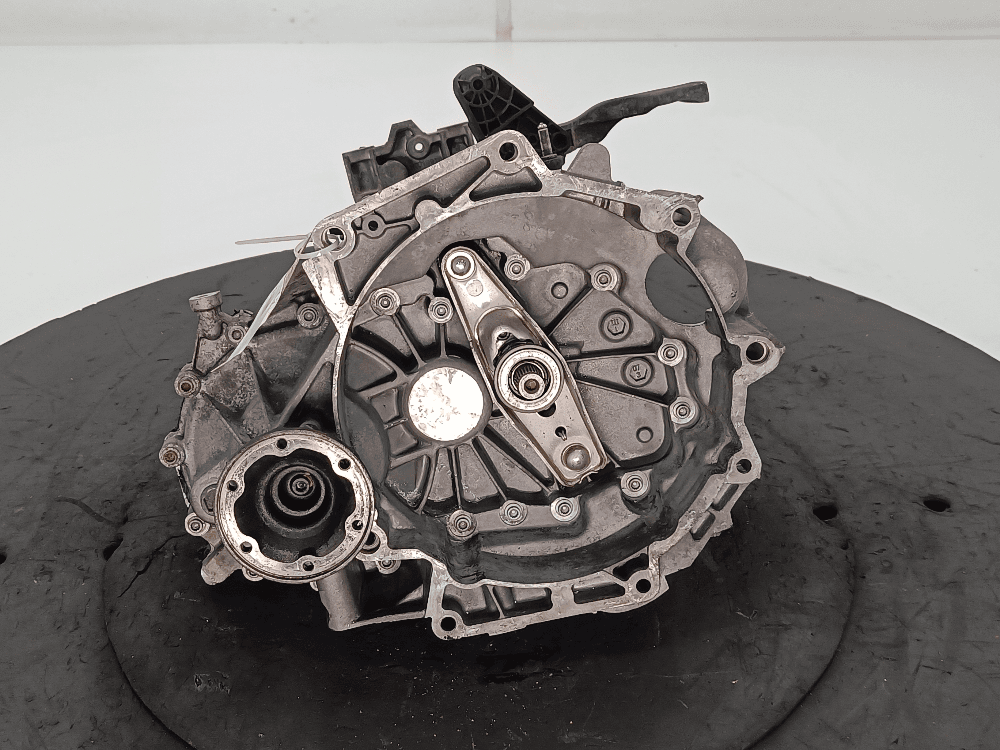 КПП механическая (МКПП) к Volkswagen Golf 5 (03-09)