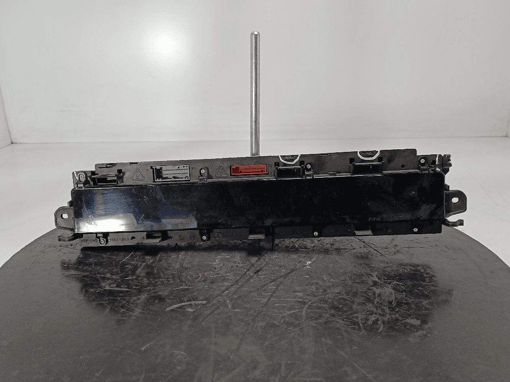 Щиток приборов (приборная панель) к Renault Scenic 2 (03-06)