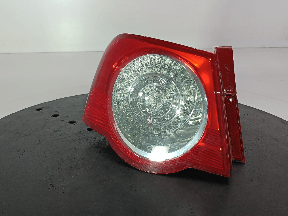 Фонарь задний левый к Volkswagen Passat B6 (05-10)