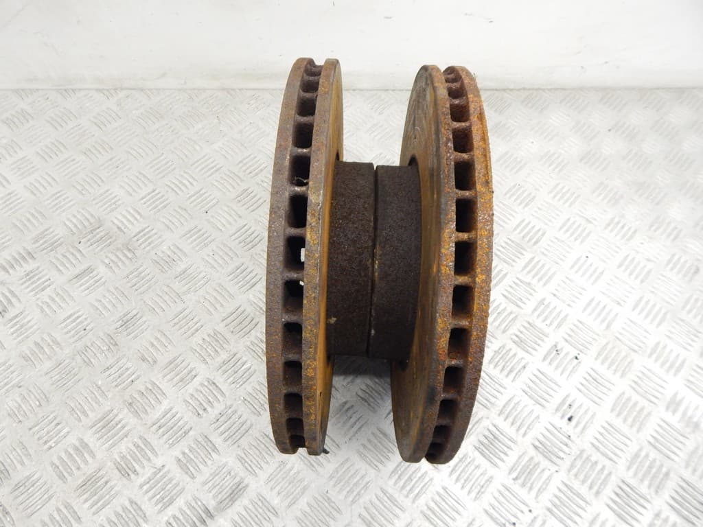 Диск тормозной передний к BMW X5 E53 (99-03)