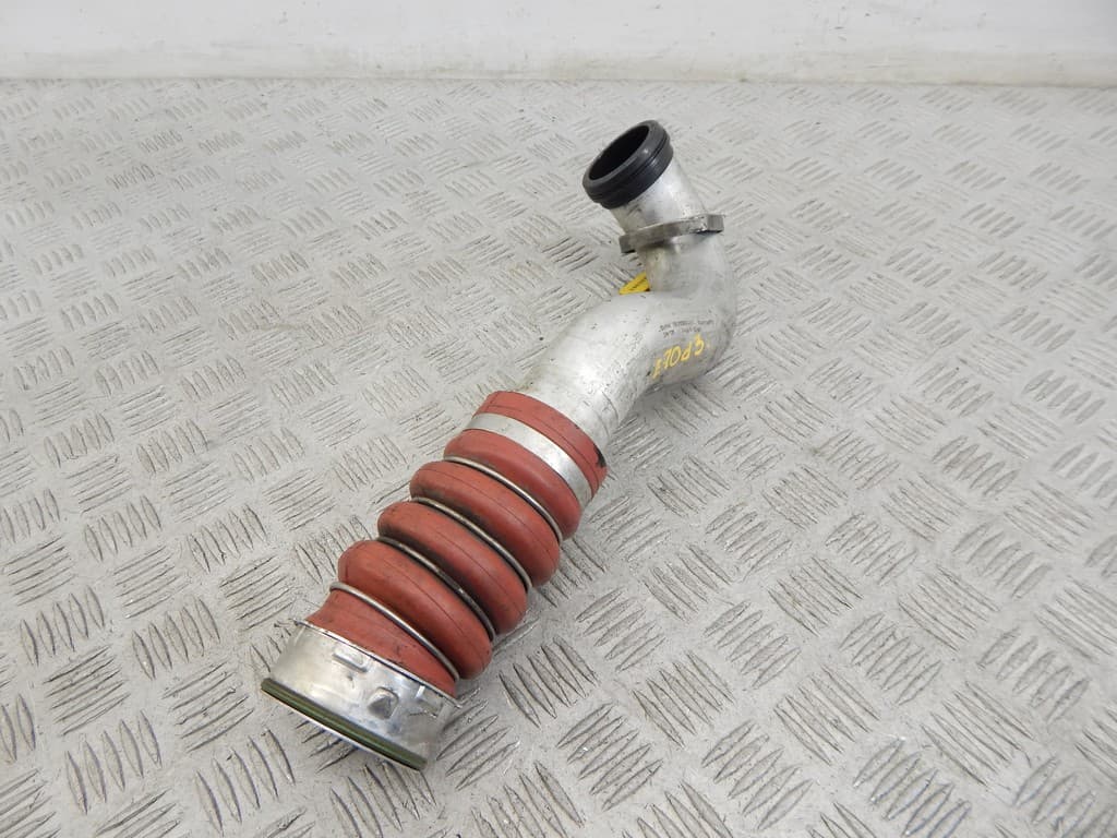 Патрубок интеркулера к BMW X5 E70 (06-10)